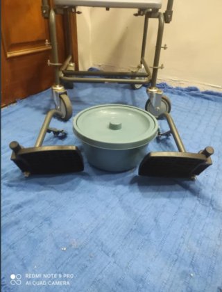 Silla de ruedas de WC