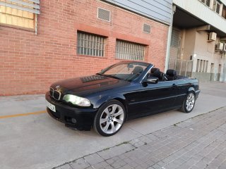 BMW 323i