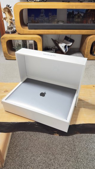 MacBook Pro Apple Plata