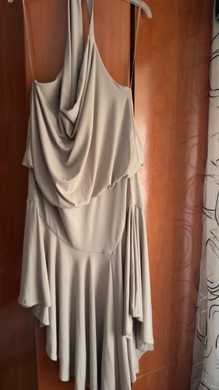 Vestido halter asimétrico Zara beige
