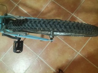 Bicicleta Infantil 22"Azul y Blanca