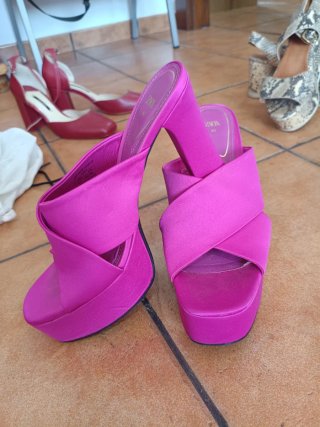 Zapatos de tacón Zara fucsia talla 40