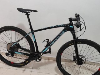 Bicicleta Berria Bravo Carbono 29