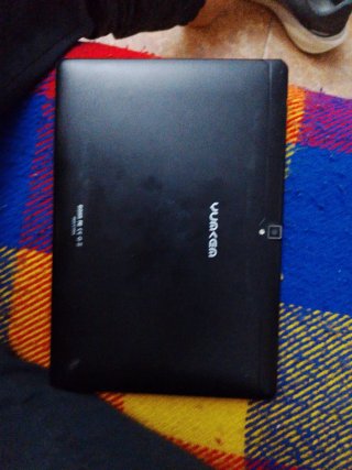 Tablet negra con detalles