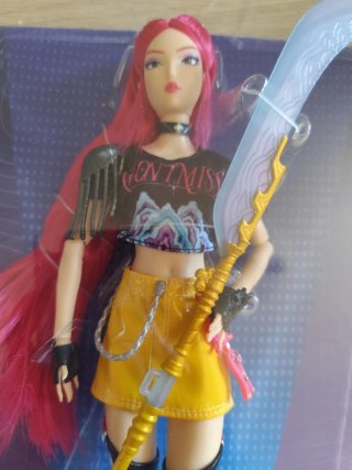 Muñeca K-Pop Demon Hunters Mira Mattel Netflix