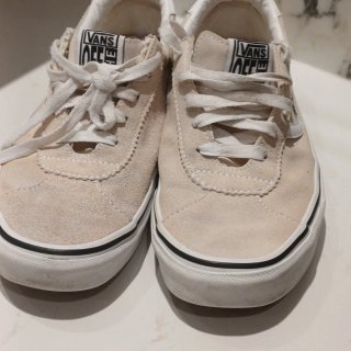 Zapatillas Vans Beige y Blancas