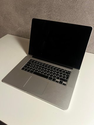 lotto macbook pro con magic mouse apple