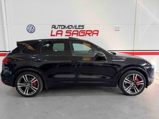 Porsche Cayenne Turbo (2012)