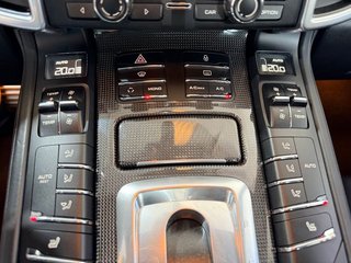Porsche Cayenne Turbo (2012)