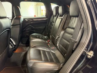 Porsche Cayenne Turbo (2012)