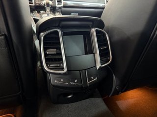 Porsche Cayenne Turbo (2012)