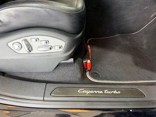 Porsche Cayenne Turbo (2012)