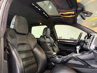 Porsche Cayenne Turbo (2012)