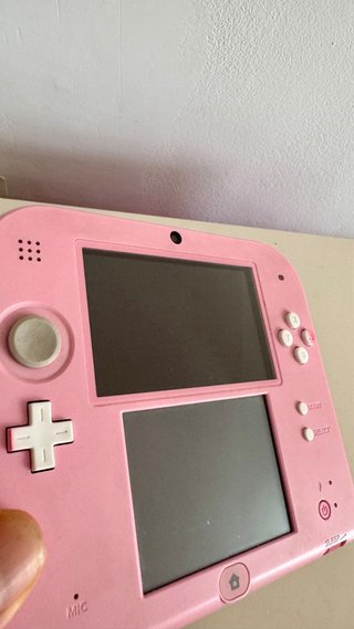 Nintendo 2DS Rosa con Caricatore e Scheda 4GB