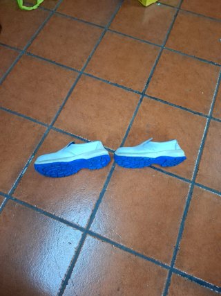 Zapatos de seguridad marca Robusta talla 39
