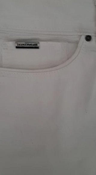 Falda vaquera Zara blanca