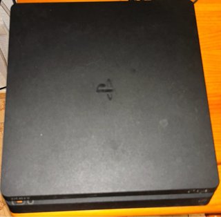 PS4 Slim 1TB Negra + Mando y Cables