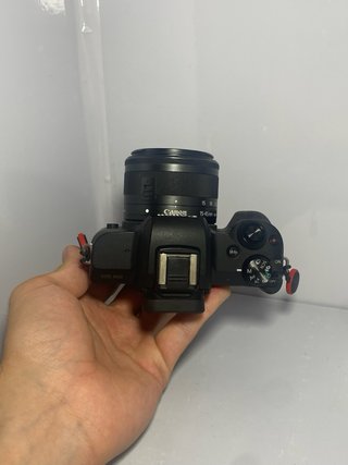 Canon EOS M50 Fotocamera Mirrorless con Obiettivo EF-M 15-45