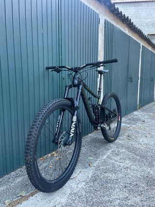 Giant Reign 2 (2023) - Talla M (29")