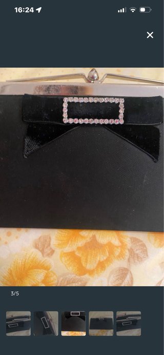 Bolso de fiesta negro con pedrería