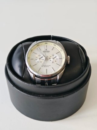 Reloj deportivo Festina multifunción, acero inox.