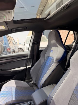 Volkswagen Golf R333 black 2025