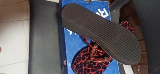 Sandali Reebok con stampa animalier rossa molto comodi