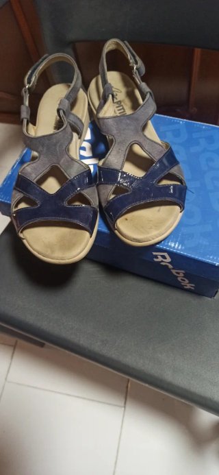 Sandali Reebok con stampa animalier rossa molto comodi