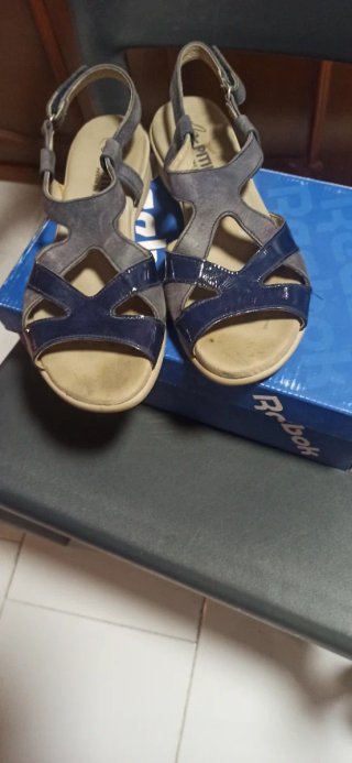 Sandali Reebok con stampa animalier rossa molto comodi