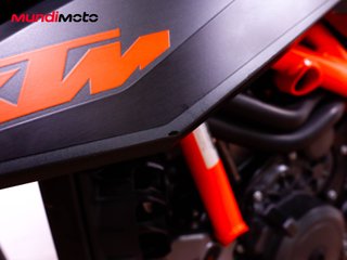 KTM 1290 SUPER DUKE R