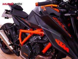 KTM 1290 SUPER DUKE R