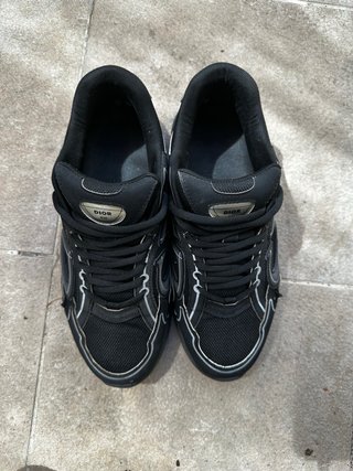 Dior B30 Sneakers Negras y Plateadas