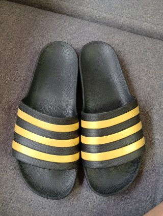 Ciabatte Adidas Nere e Dorate