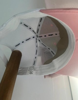 Gorra Adidas Rosa y Blanca sin etiqueta