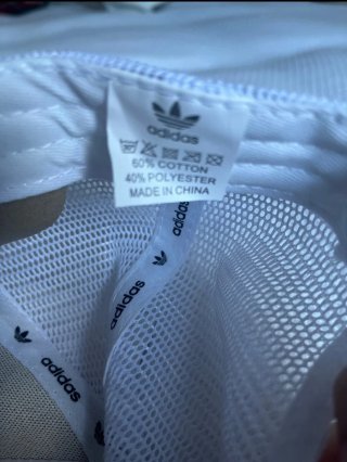 Gorra Adidas Rosa y Blanca sin etiqueta