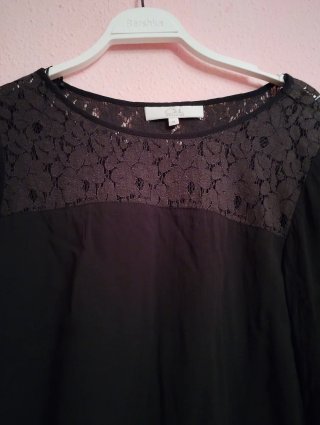 Blusa CHK Negra de Encaje