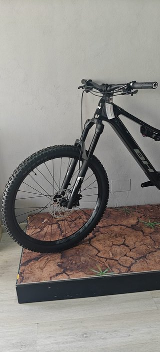 BH iLYNX+ DL ENDURO CARBON 9.5 Nueva