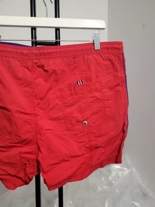 Costume rosso Nodi