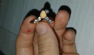 Anello oro 18k con zirconi