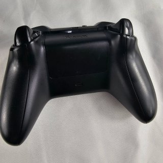 Xbox One X + Accessori Neri