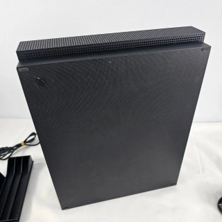 Xbox One X + Accessori Neri