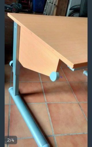 Escritorio madera y metal ajustable