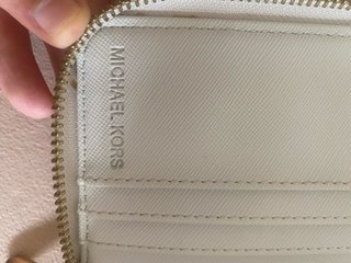 Cartera Michael Kors Blanca y Dorada