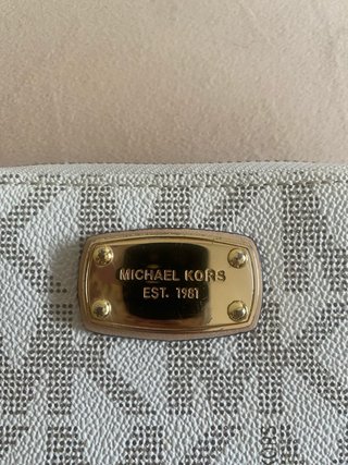 Cartera Michael Kors Blanca y Dorada