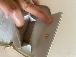 Cartera Michael Kors Blanca y Dorada