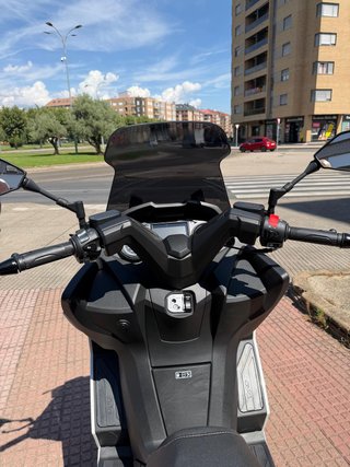 Wottan 300 Maxi Scooter