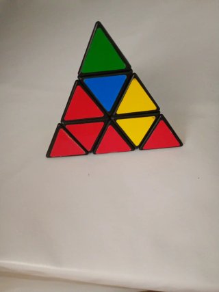 Pirámide Rubik