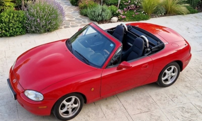 Mazda MX-5 2000 - foto 1