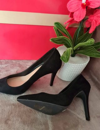 Zapatos de tacón negros