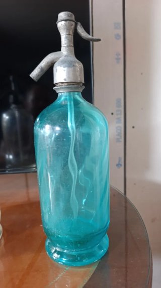 Sifón de vidrio azul antiguo